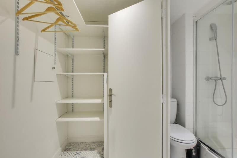 Modern French Studio Charm In The City * Parijs